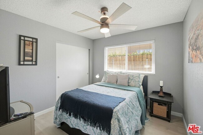 Building Photo - 52275 Avenida Vallejo