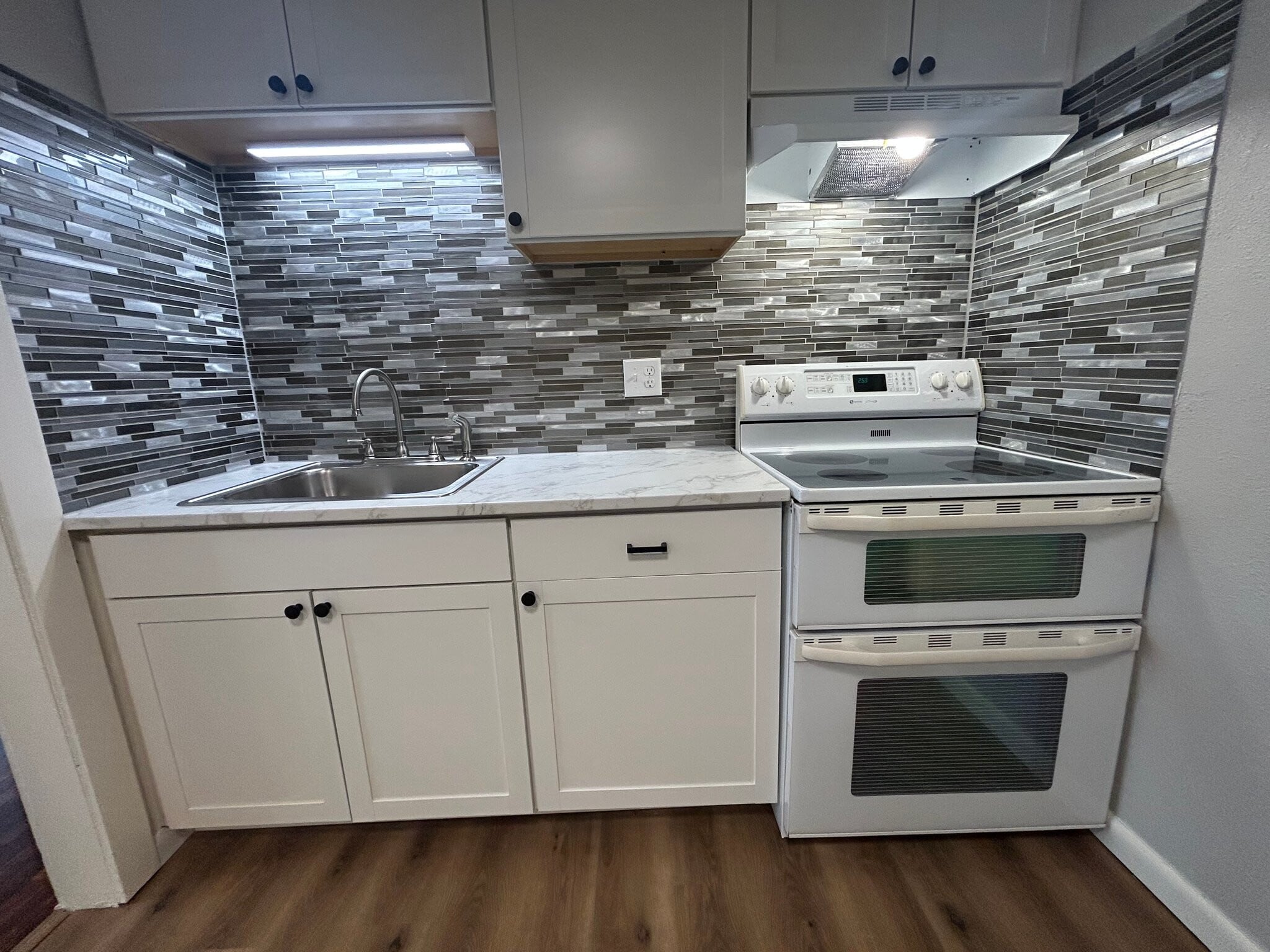 Building Photo - 1709 W St Louis St