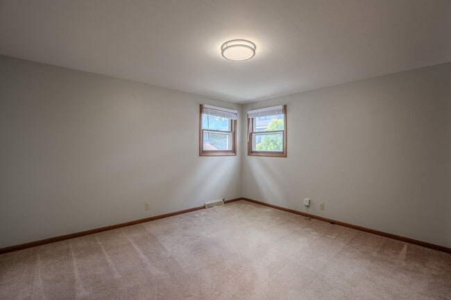 Building Photo - 1619 N 72nd St