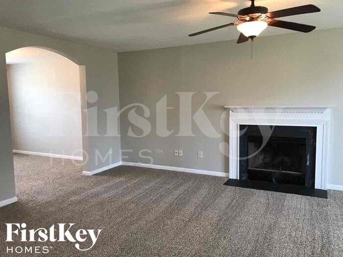 Building Photo - 260 Village Broad St