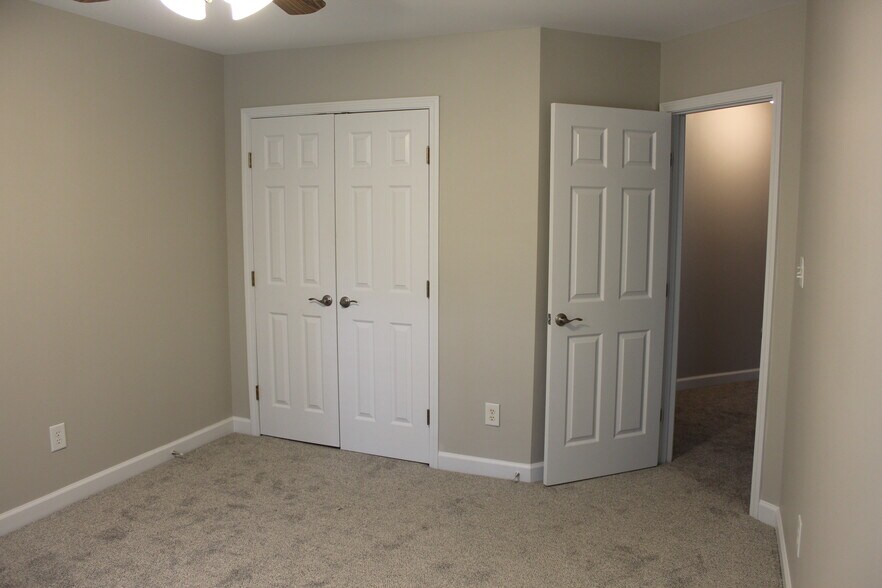Building Photo - 749 Swan Neck Ln