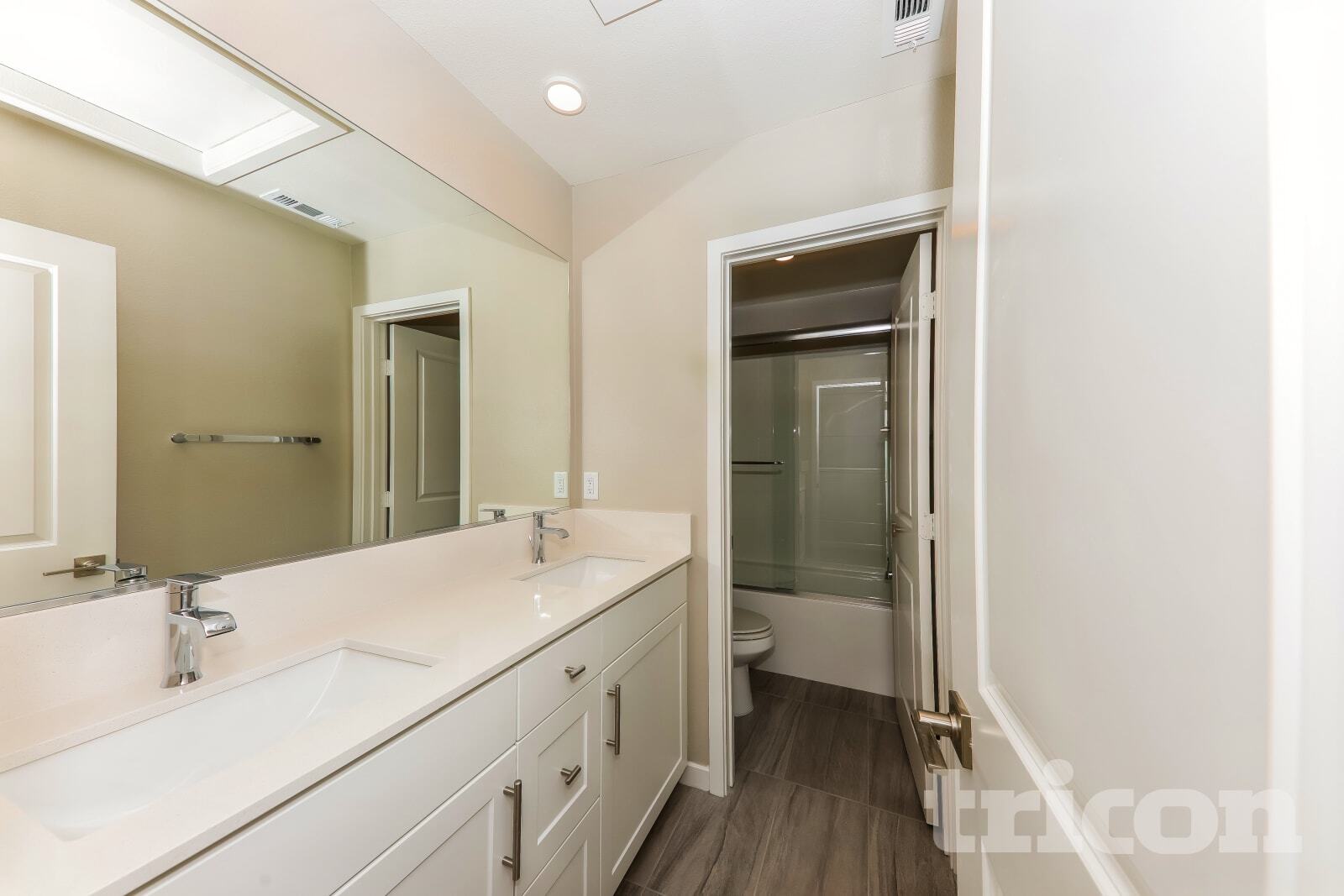 Building Photo - 1762 Taylor Ave