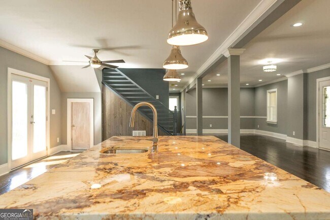 Building Photo - 1433 Merriman Ln NE