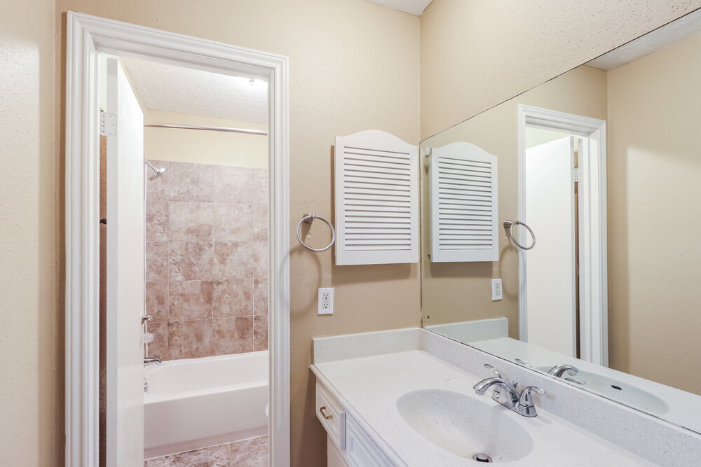 Building Photo - 6615 Seegers Trail Dr
