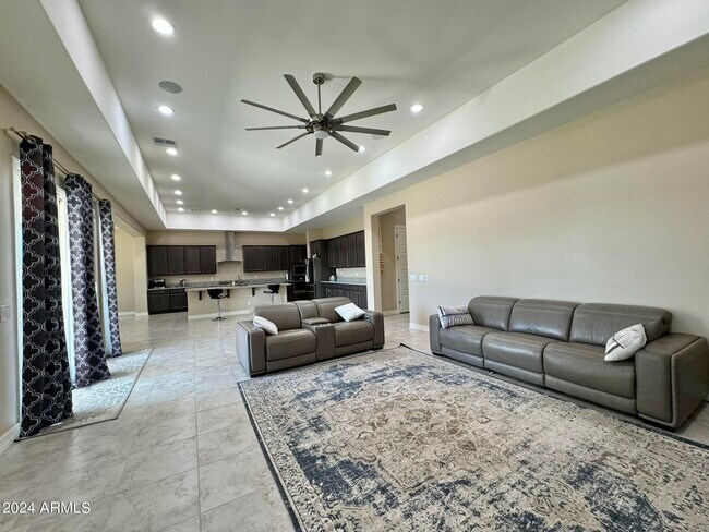 Building Photo - 3453 E Aloe Dr