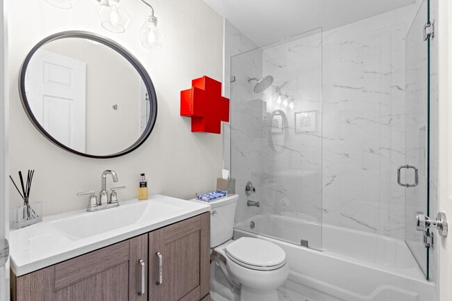 Building Photo - 2474 Bedford Mews Dr