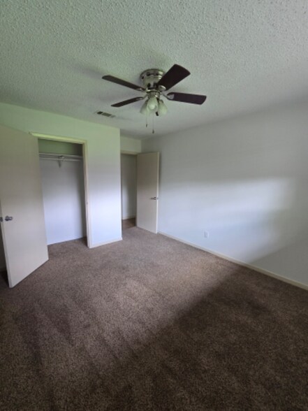 Building Photo - 124 Eleventh St