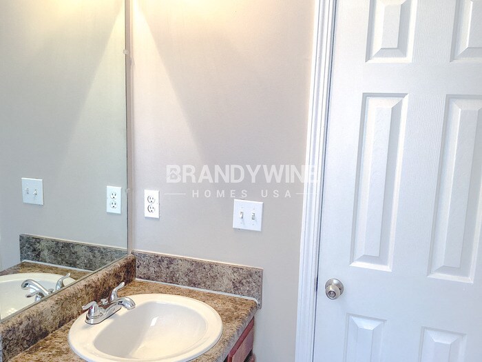 Building Photo - 395 Haverhill Ln