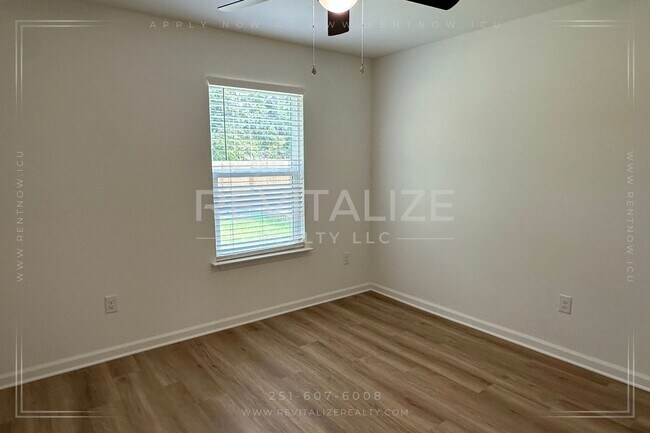 Building Photo - **OPEN HOUSE 08/17 1-3PM** 4 Bed/2 Bath Ho...