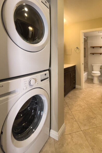 Building Photo - 8749 Lake Murray Blvd