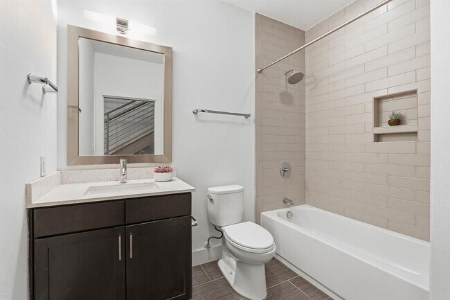 Building Photo - 2002 Glen Allen St