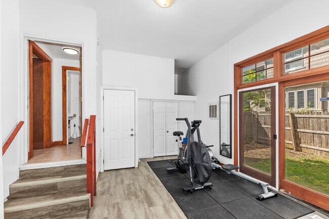 Building Photo - 1355 Bemis St SE