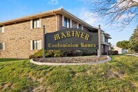 Building Photo - NEW! 2 Bedroom/2 Bath Condo-Mt Pleasant