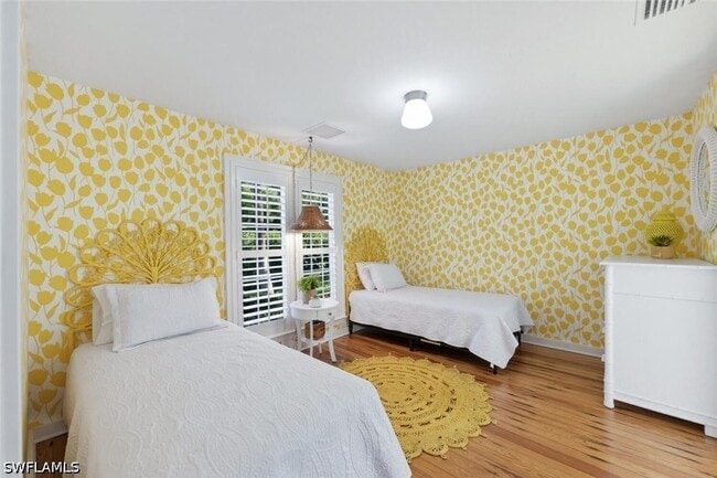 Building Photo - 92 10th Ave S