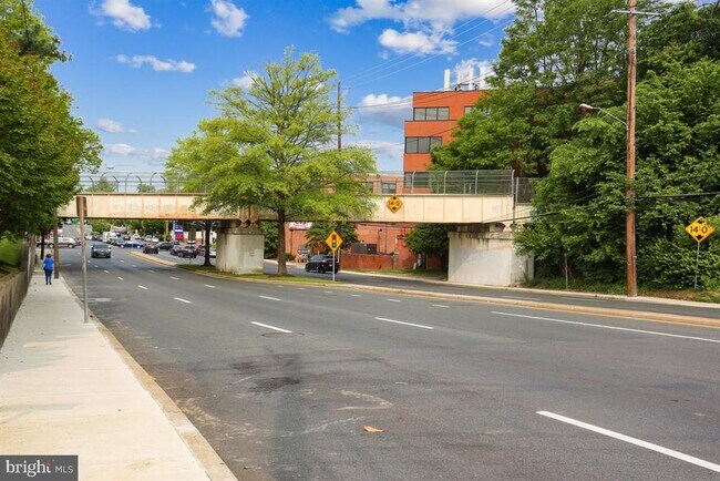 Building Photo - 4930 Bradley Blvd