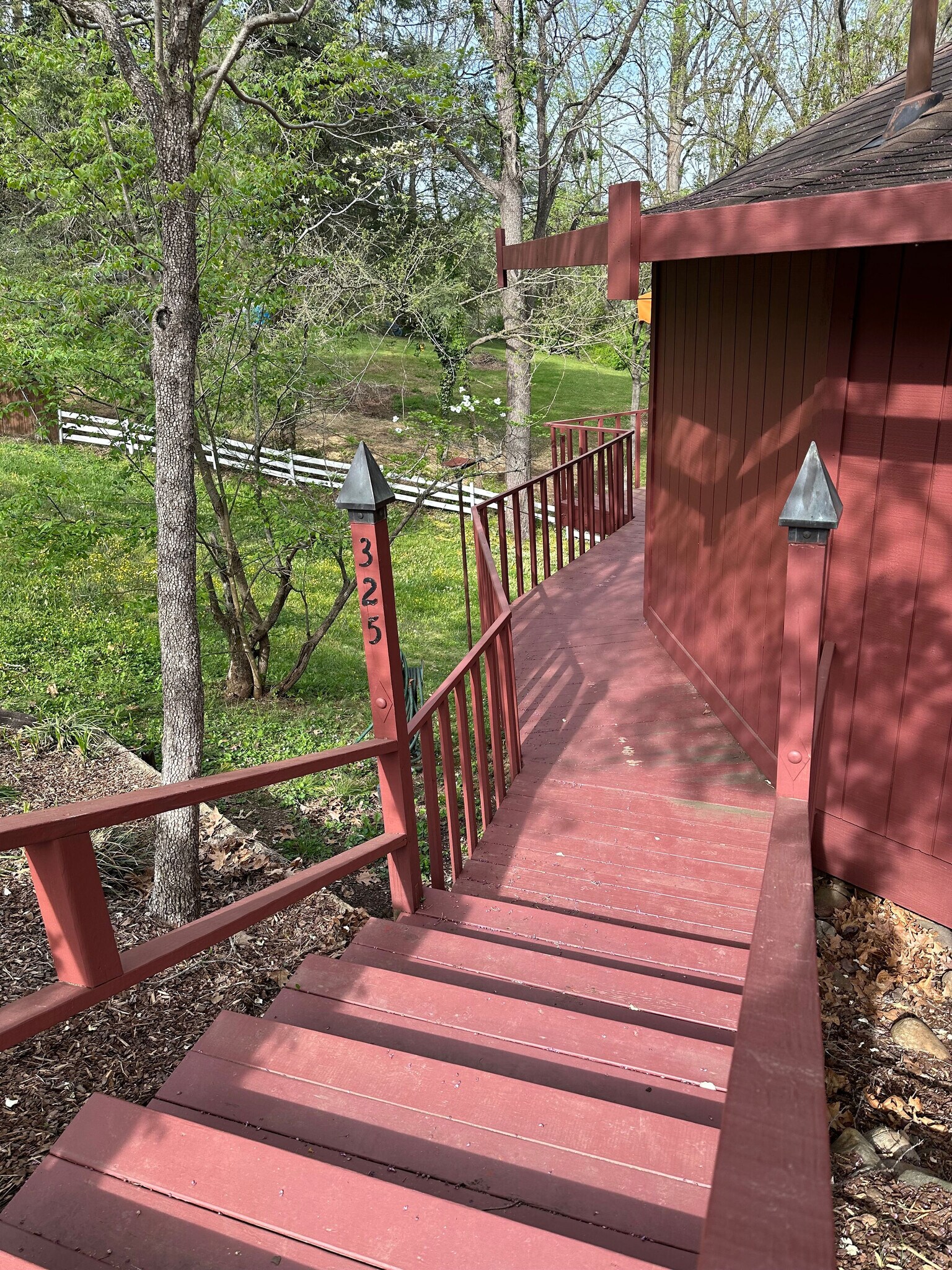 Building Photo - 325 Poplar Hill Ln