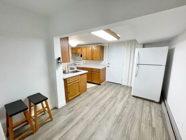 Building Photo - 20 Latham Ct