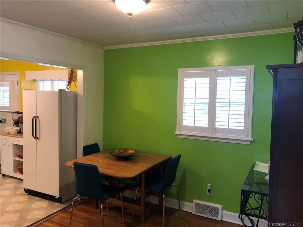 Building Photo - 1300 Lancaster Ave