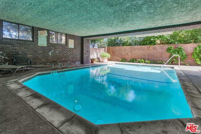 Building Photo - 8642 Gregory Wy