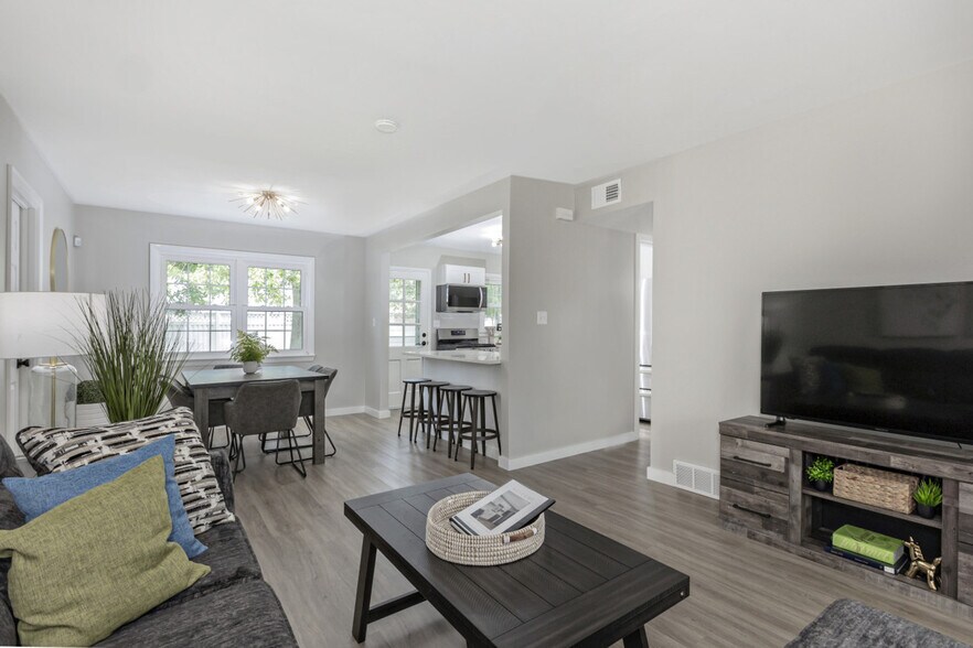 Building Photo - 754 Hemlock Dr