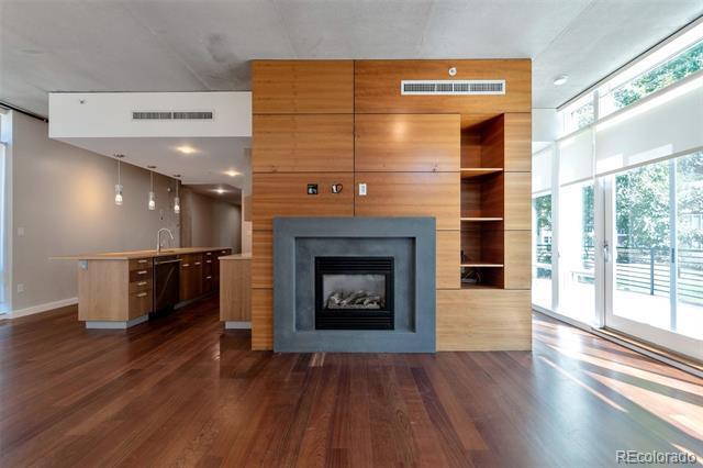 Building Photo - 1620 Little Raven St