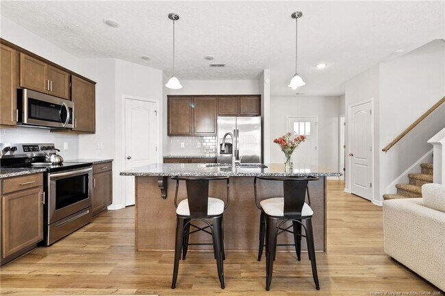 Building Photo - 516 Loom Dr