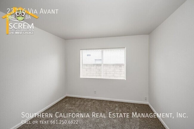 Building Photo - 23716 Vía Avant