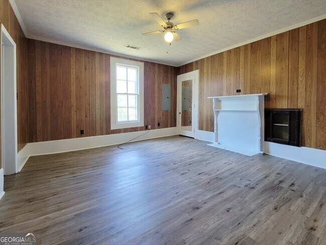 Building Photo - 334 Bill Rutledge Rd