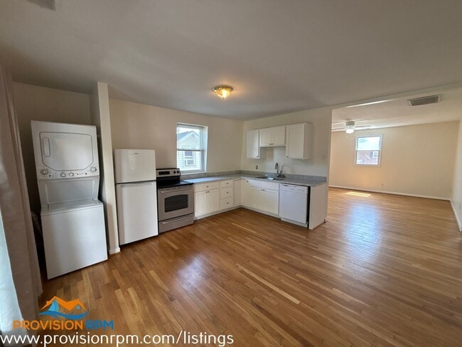 Building Photo - 7828 Bodkin View Dr