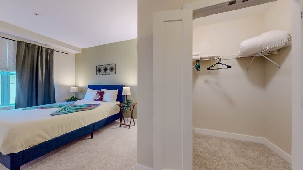 Building Photo - 545 Bedford St