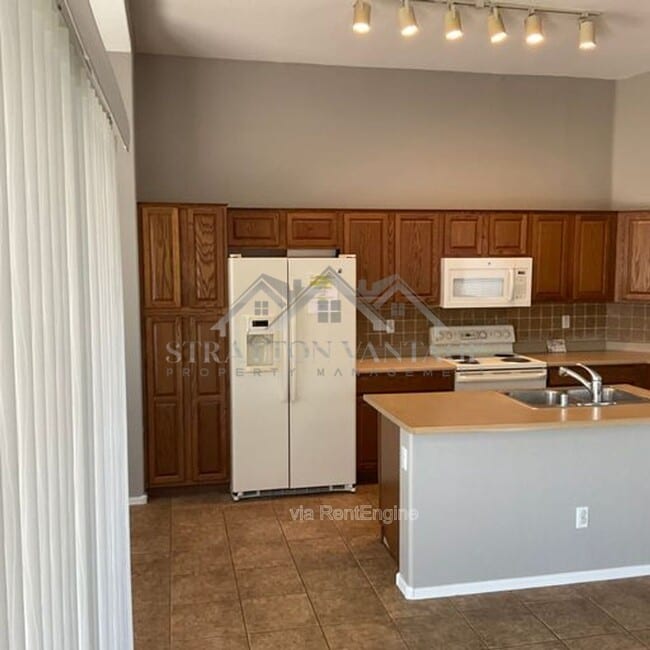 Building Photo - 6020 N Milano Ct