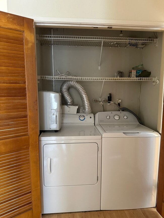 Building Photo - MISSION HILLS 2BR / 2BA CONDO – HALF OFF 1...