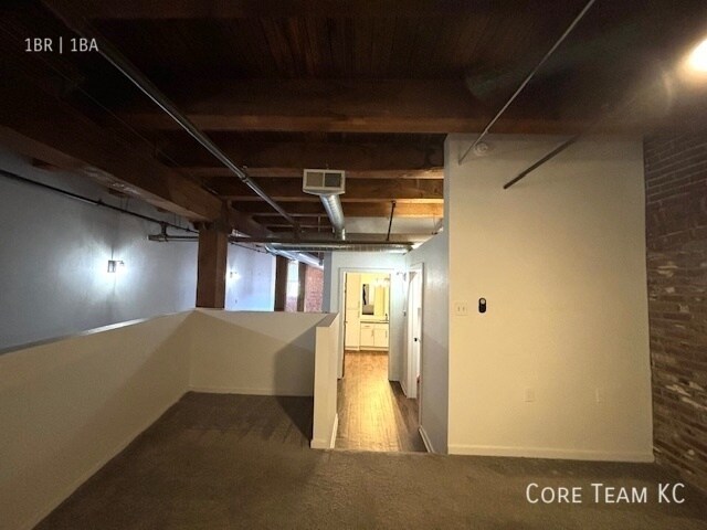 Building Photo - 204 Walnut St