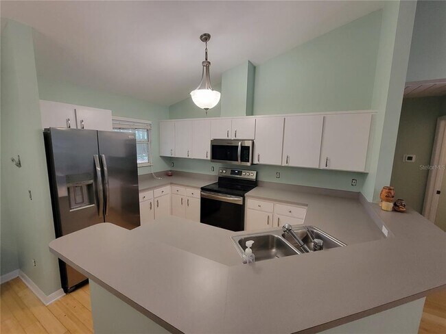 Building Photo - 2070 SW 42nd Ln