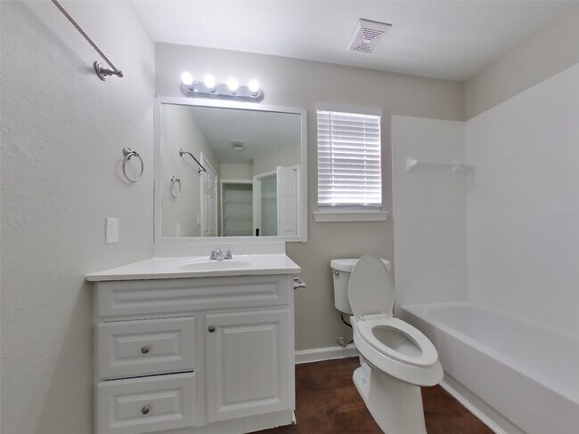 Building Photo - 3155 Boynton Dr