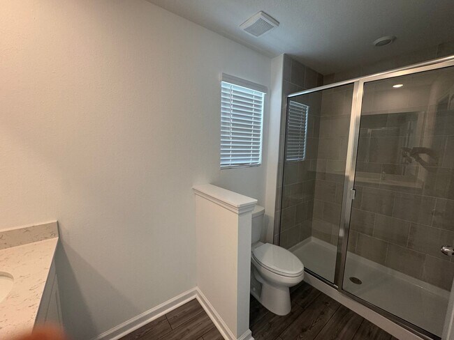 Building Photo - 4923 SW 81st Loop