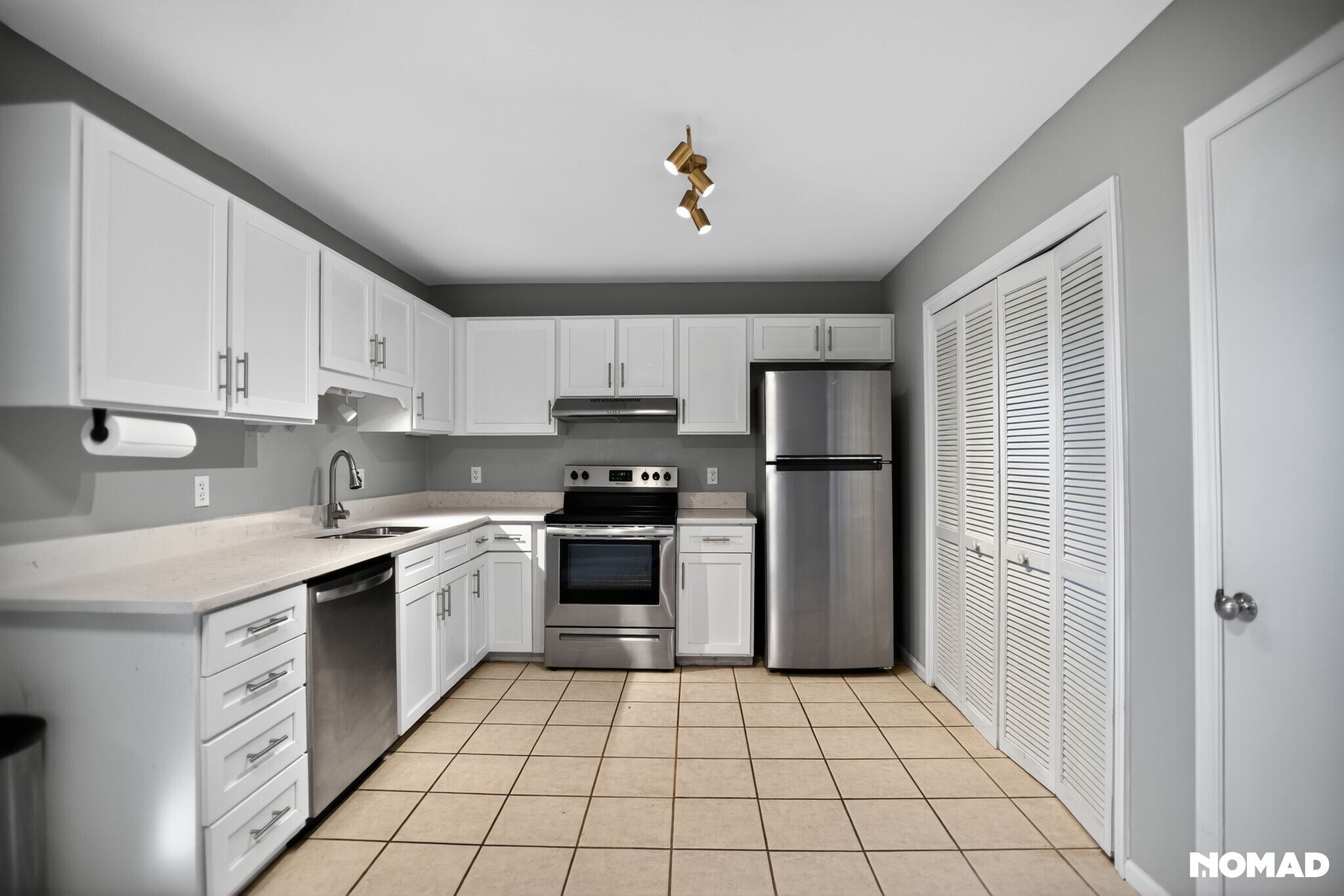 Stainless Steel Appliances - 116 Lookout Dr