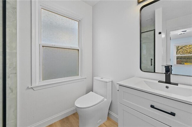 Building Photo - 1728 Wayland Cir NE