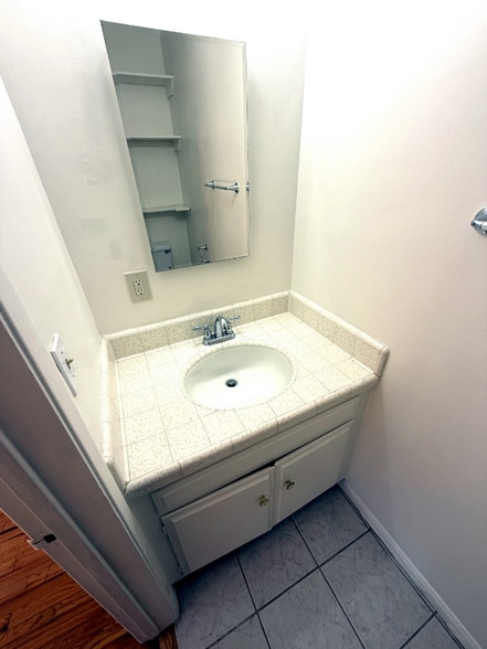 Building Photo - 807 3rd St