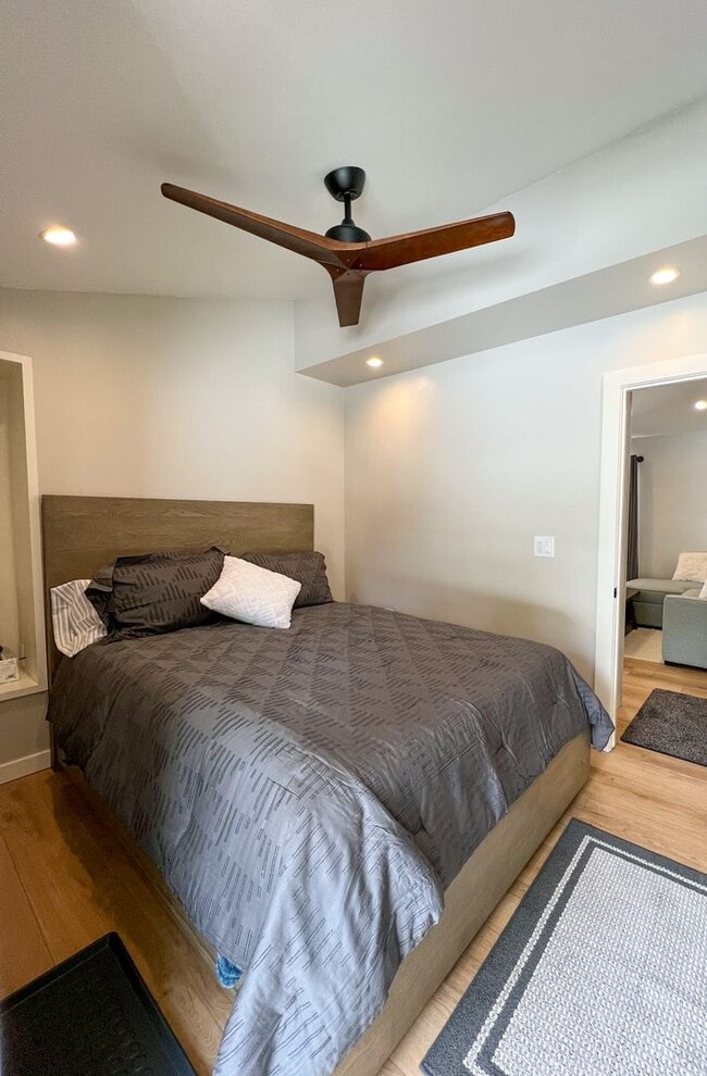 Building Photo - CALL FOR SPECIAL!!!Open for FALL and Winter!! Private Beach!!!  FULLY FURNISHED! Simplicity in a ...