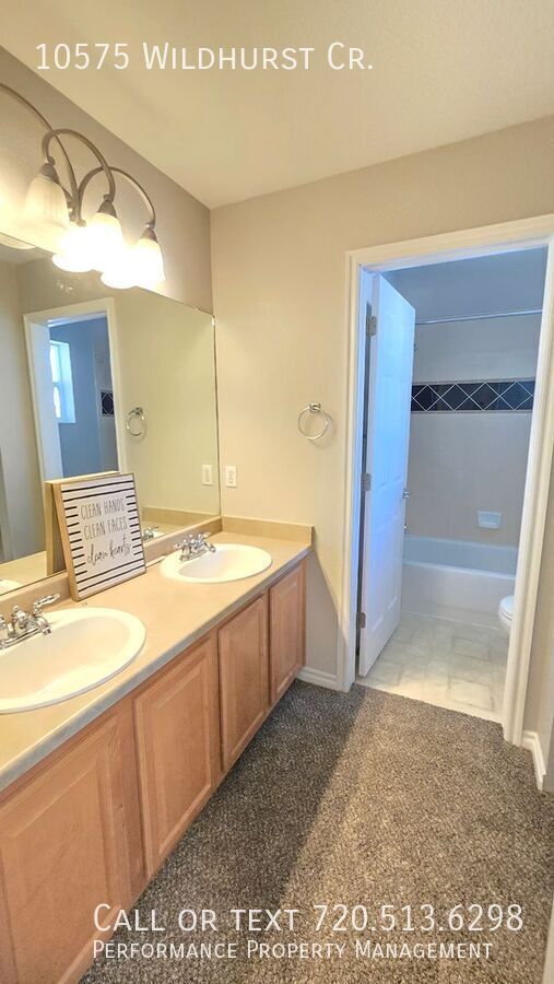 Building Photo - 10575 Wildhurst Cir