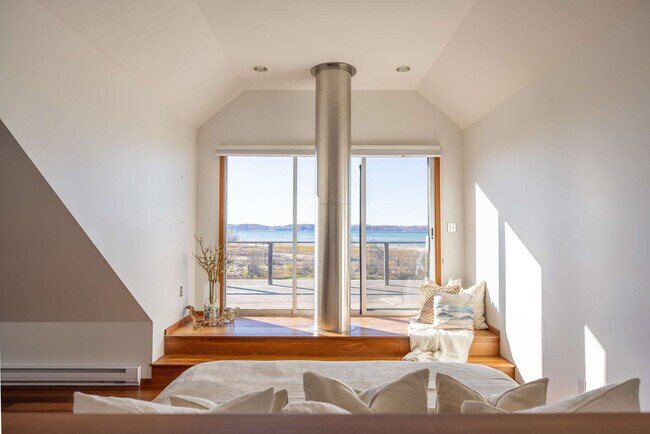 Building Photo - 11988 Cabana Shores Dr