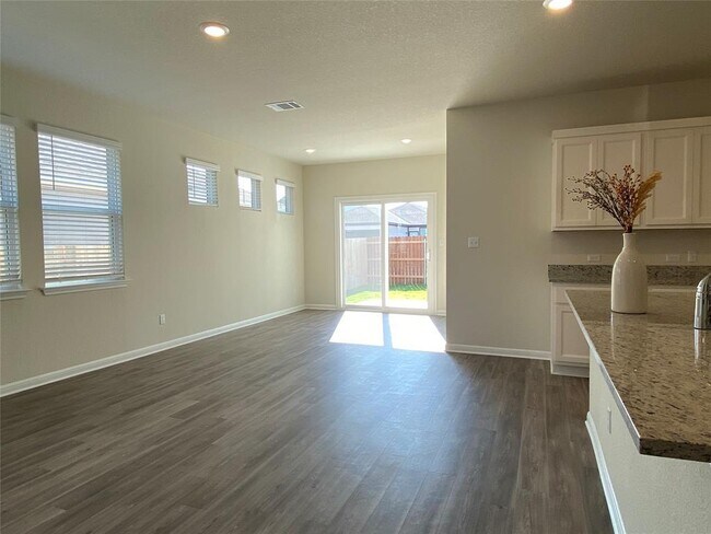 Building Photo - 2408 Oscar Eli Pl