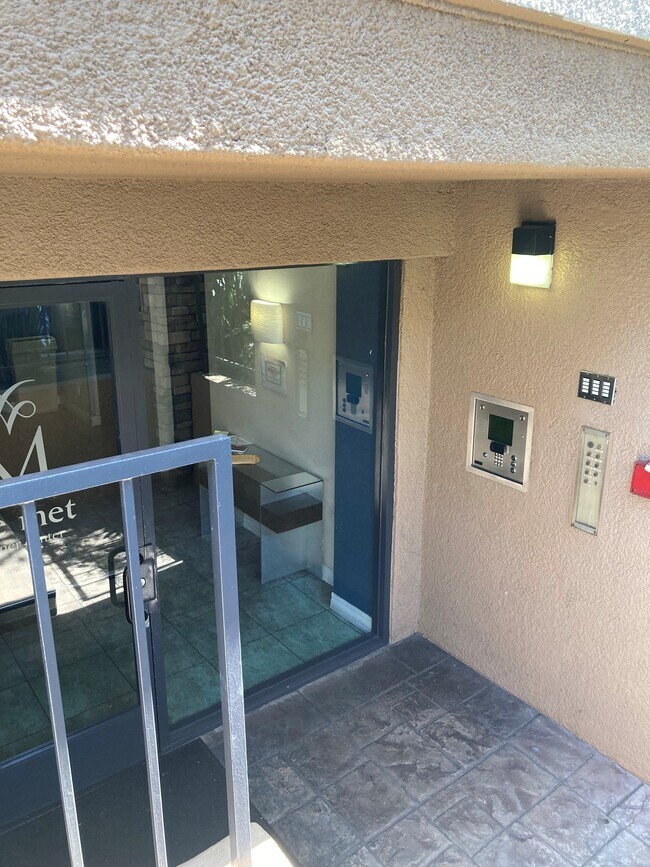 secure building entrance - 5535 Canoga Ave