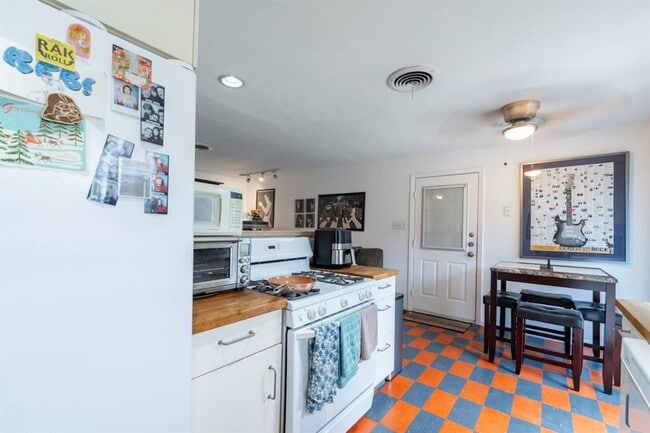 Building Photo - 4407 Terrilance Dr