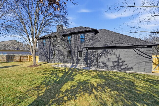 Building Photo - 4403 Glen Eagle Dr