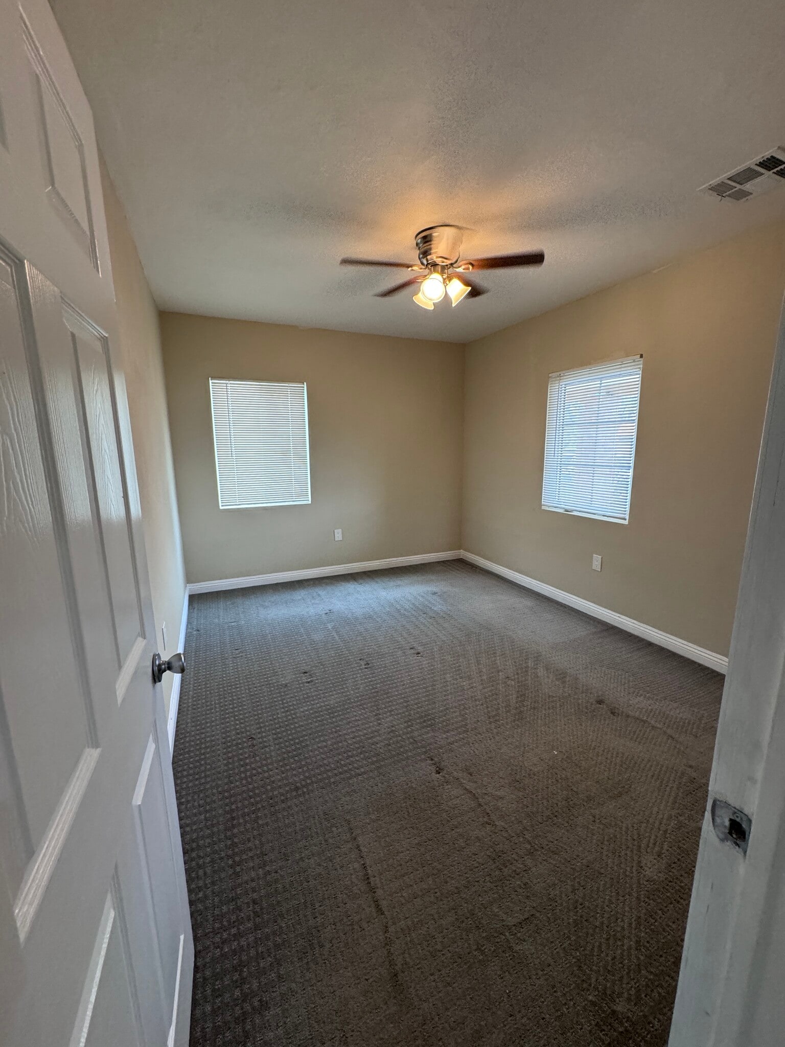 Building Photo - 5148 Alvada St