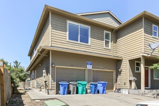 Building Photo - 3745-3749 SE 127th Place
