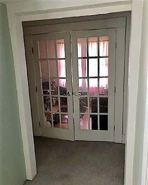 Building Photo - 410 E Madison Ave