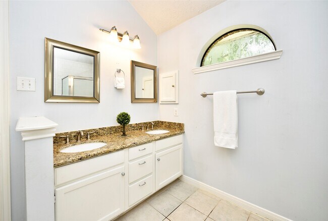 Building Photo - 3522 Pecan Point Dr